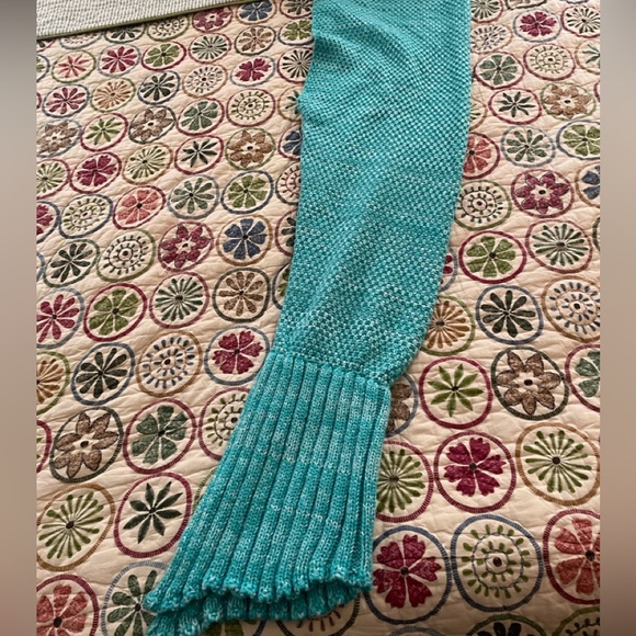 Aqua Knit Crochet Handmade Mermaid Tail Blanket - Picture 5 of 8